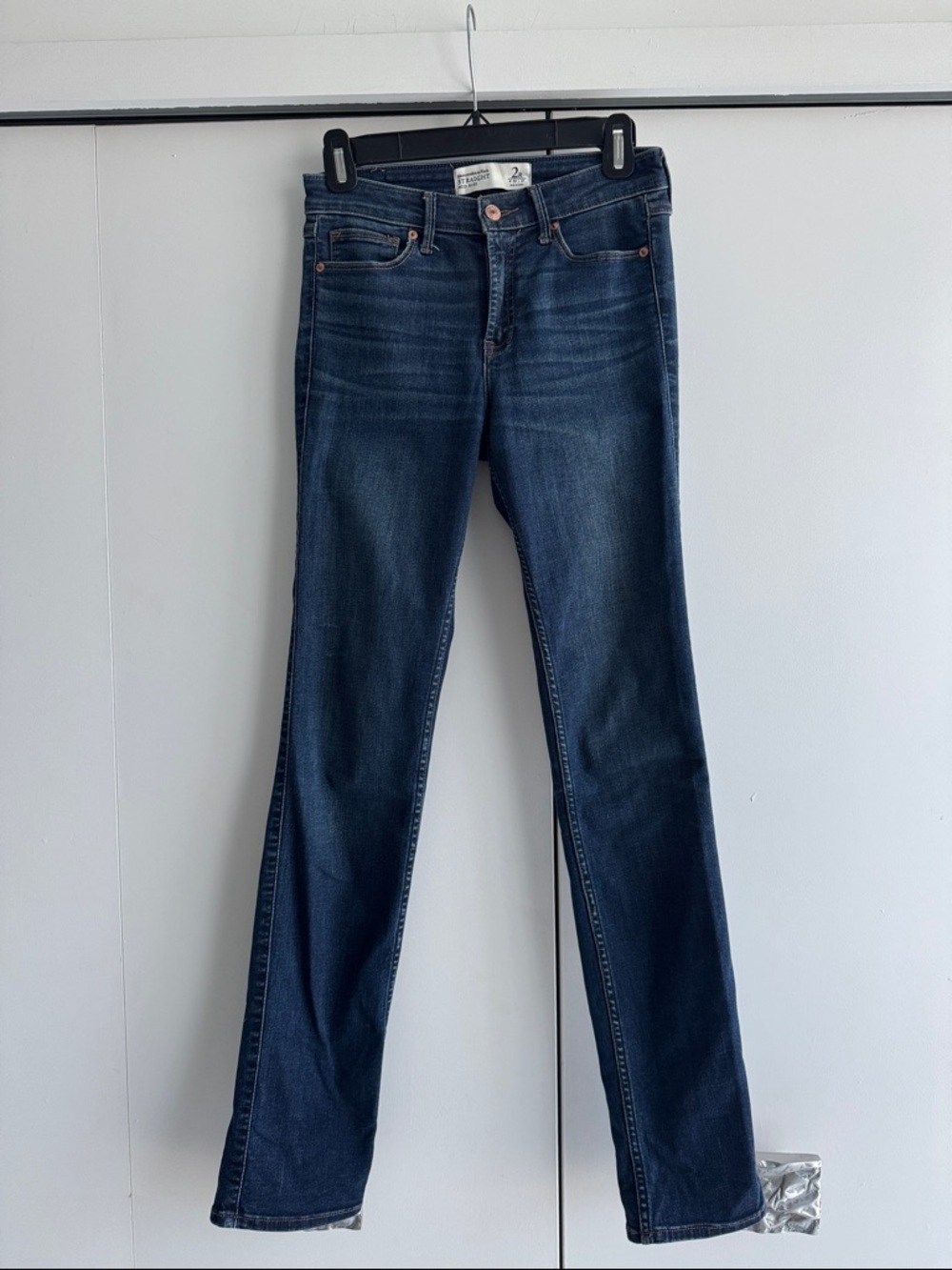 Abercrombie & Fitch Straight Leg Jeans Size 26 | Medium Wash Stretch Denim